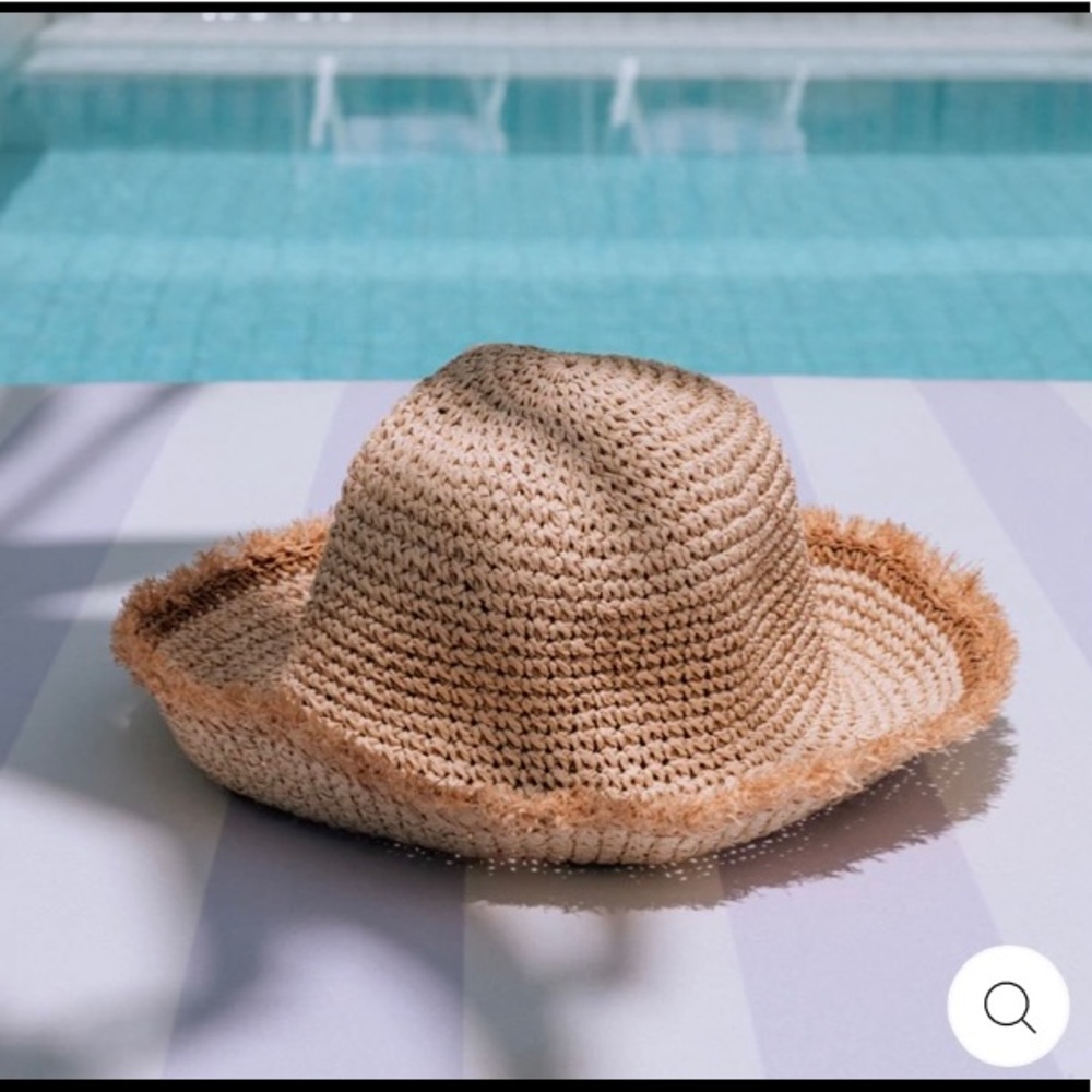 CABANA AND STRAW BUCKET HAT